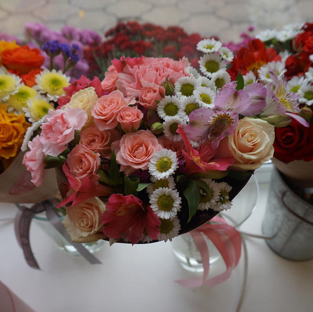 Даже маленький букет от @tiffanyblooms.ru приносит невероятную радость, проверено 😉. #ялюбима ▪️Рады вам с 8:00 до 20:00
▪️Заказы +79000001133
▪️Рашпилевская 28
▪️tiffanyblooms.ru #tiffanyblooms #цветыкрд #доставкабукетовкраснодар #доставкацветовкраснодар #цветывкоробке #букеткраснодар